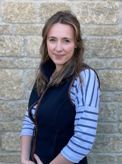 Leah Shanks Headshot